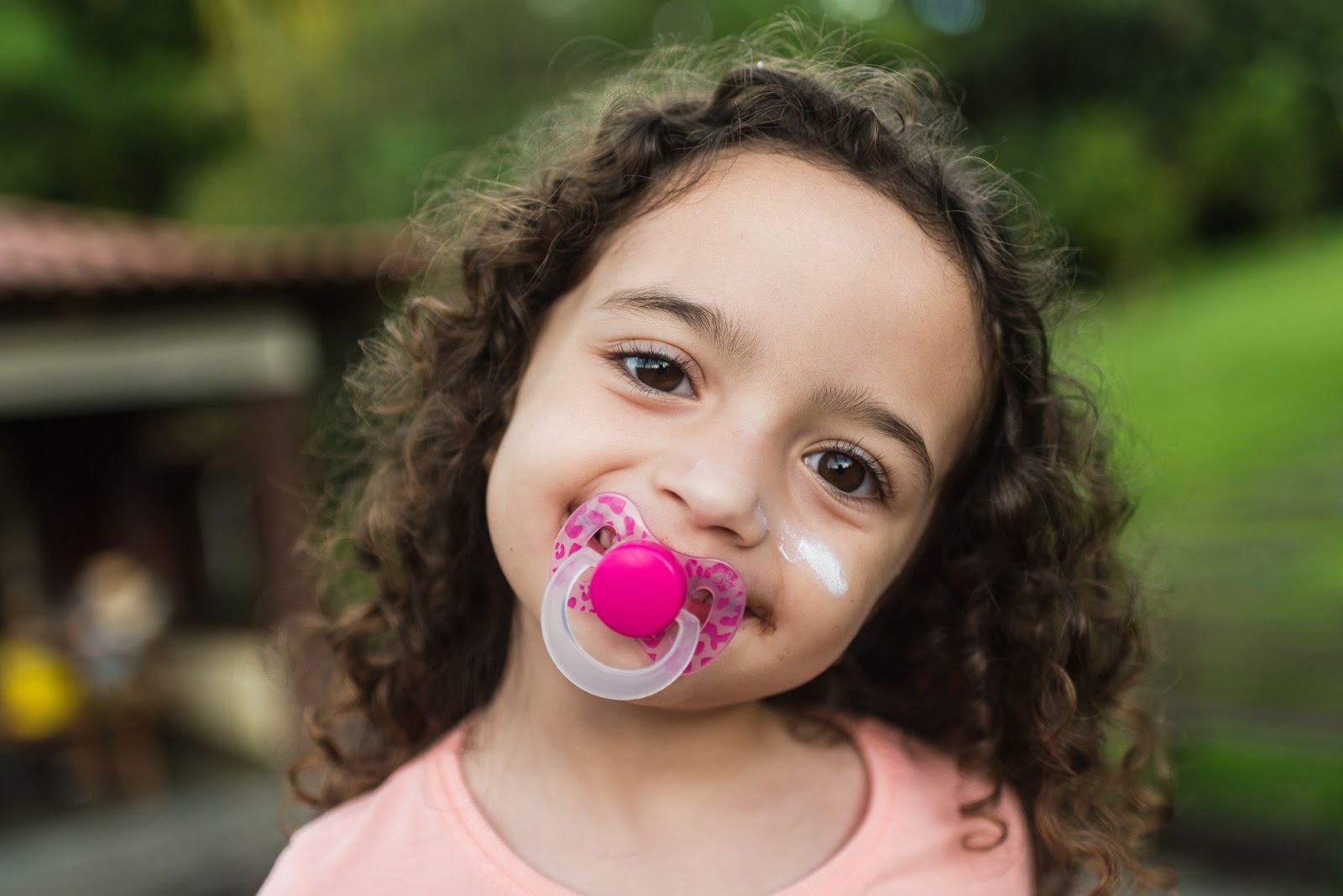 Beyond the cuteness of pacifiers and thumb-sucking, have you ever wondered how these habits can affect your kids' developing smiles?